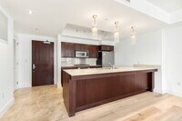 Building Photo - 650 Bellevue Way NE