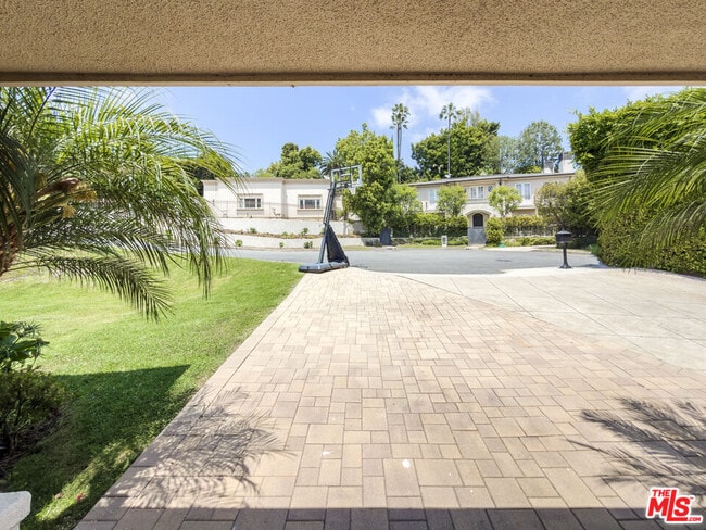 Building Photo - 1094 Garden Ln