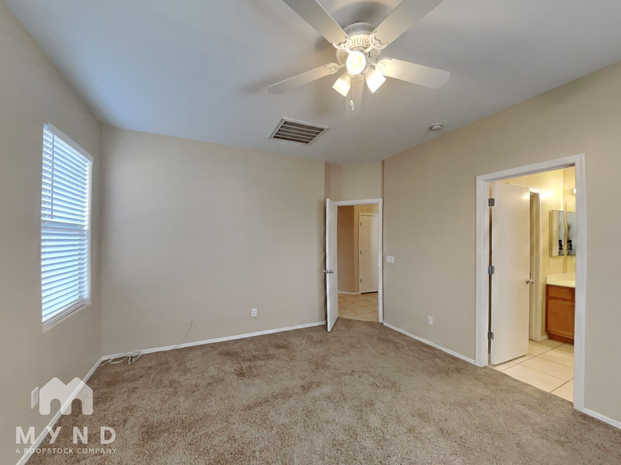 Building Photo - 4539 E Ivanhoe St