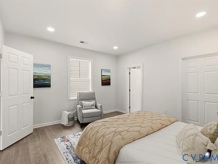 Building Photo - 724 Wilson St