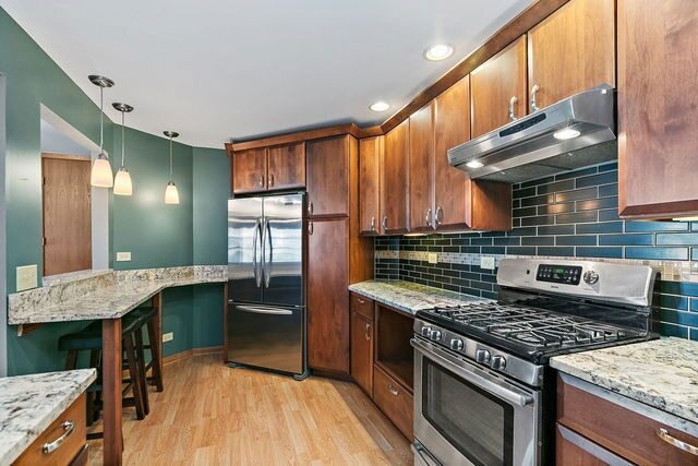 Building Photo - 1871 Fox Run Dr