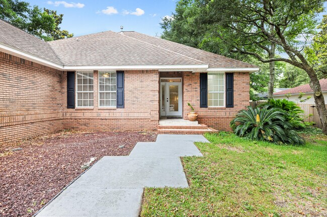 Building Photo - 1641 Parkside Cir
