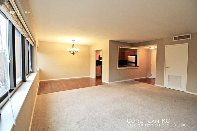 Building Photo - Winston Churchill Condo for Rent
