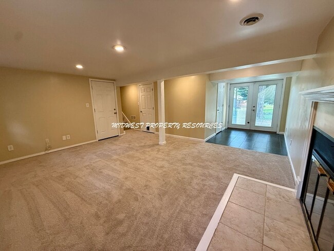 Building Photo - Beautiful 3 Bedroom Home in Lee's Summit