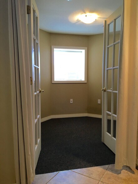 Building Photo - 4533 Idledale Dr