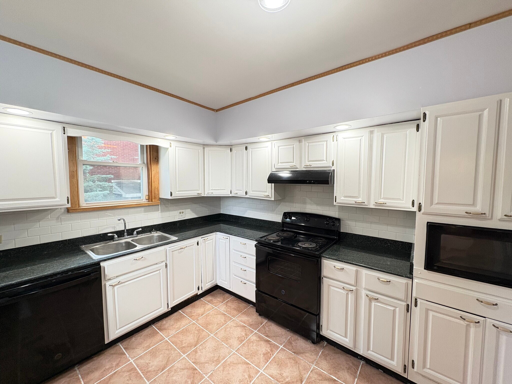 Building Photo - 6345 Morrowfield Ave