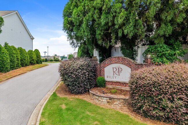 Building Photo - 36 Riley Cir