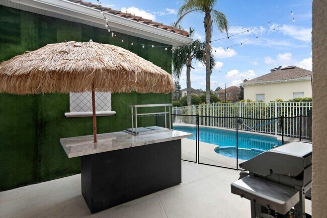 Building Photo - 7450 Gathering Dr