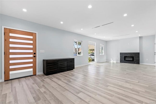 Building Photo - 545 Ivy St