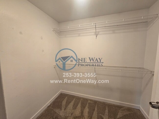 Building Photo - 1120 S 90th St Ct