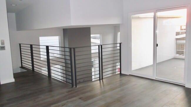 Building Photo - 205 S Irena Ave
