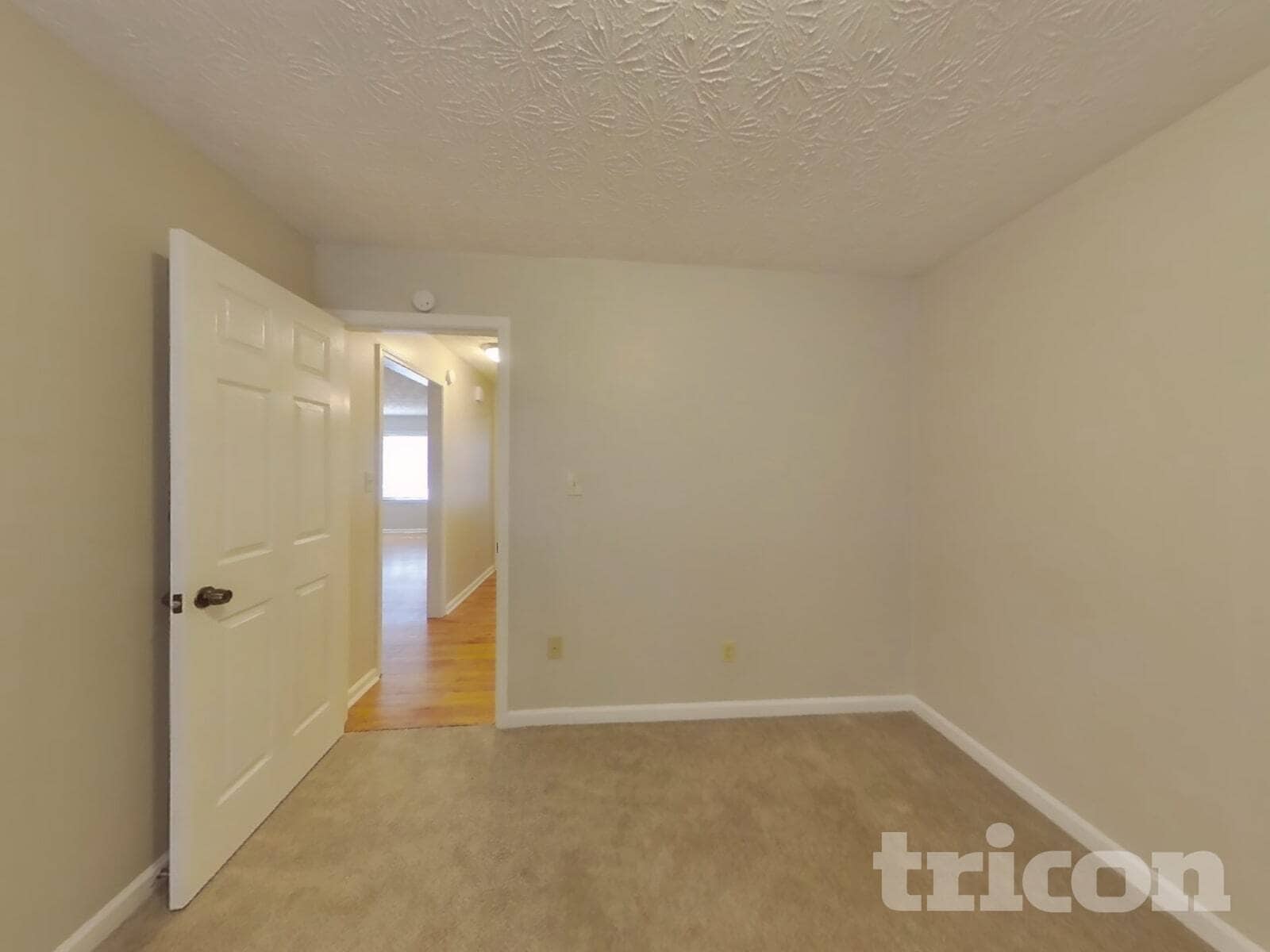 Building Photo - 15 Gregory Ln