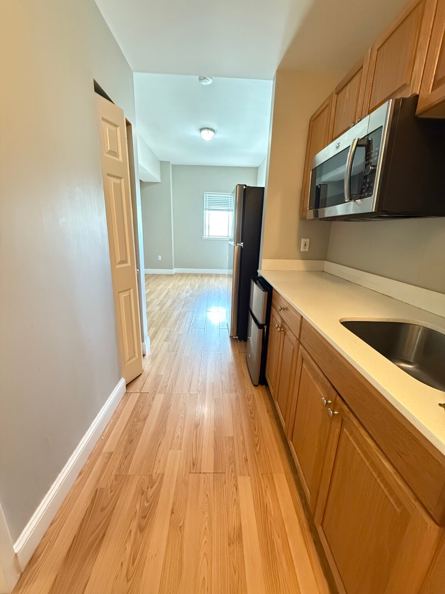 Building Photo - 312 Shirley St