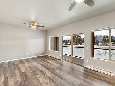 Building Photo - 3005 Clinton Dr