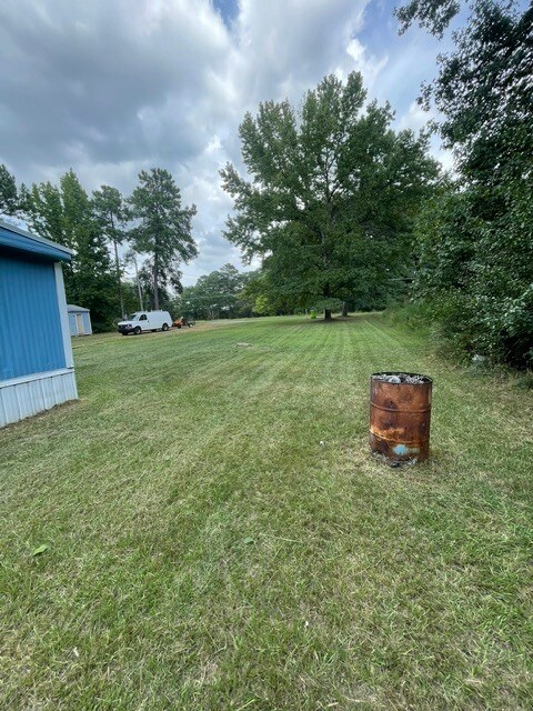Building Photo - Mobile Home on 1.5 Acres for Rent