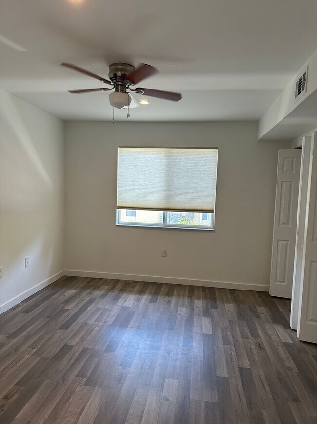 Building Photo - 3120 Seasons Way