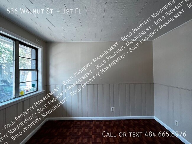 Building Photo - 536 Walnut St