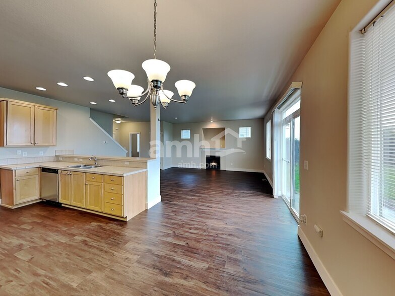Building Photo - 1378 Alpine Lakes St SE
