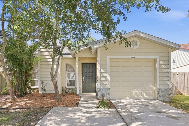 Building Photo - 13414 Laraway Dr