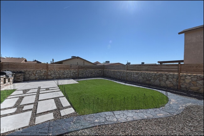 Building Photo - 11896 Mesquite Miel Dr