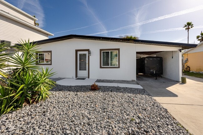 Building Photo - 18053 2nd St E