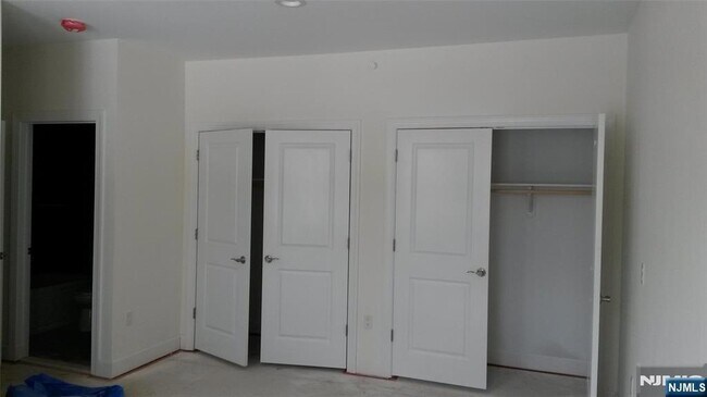 Building Photo - 110 39th St