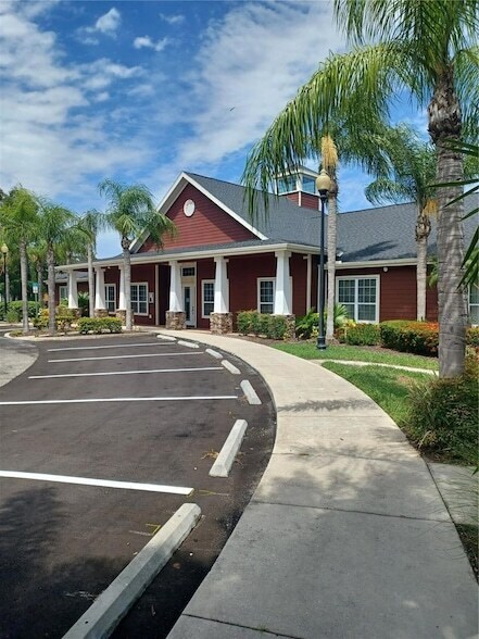 Building Photo - 5570 Rosehill Rd
