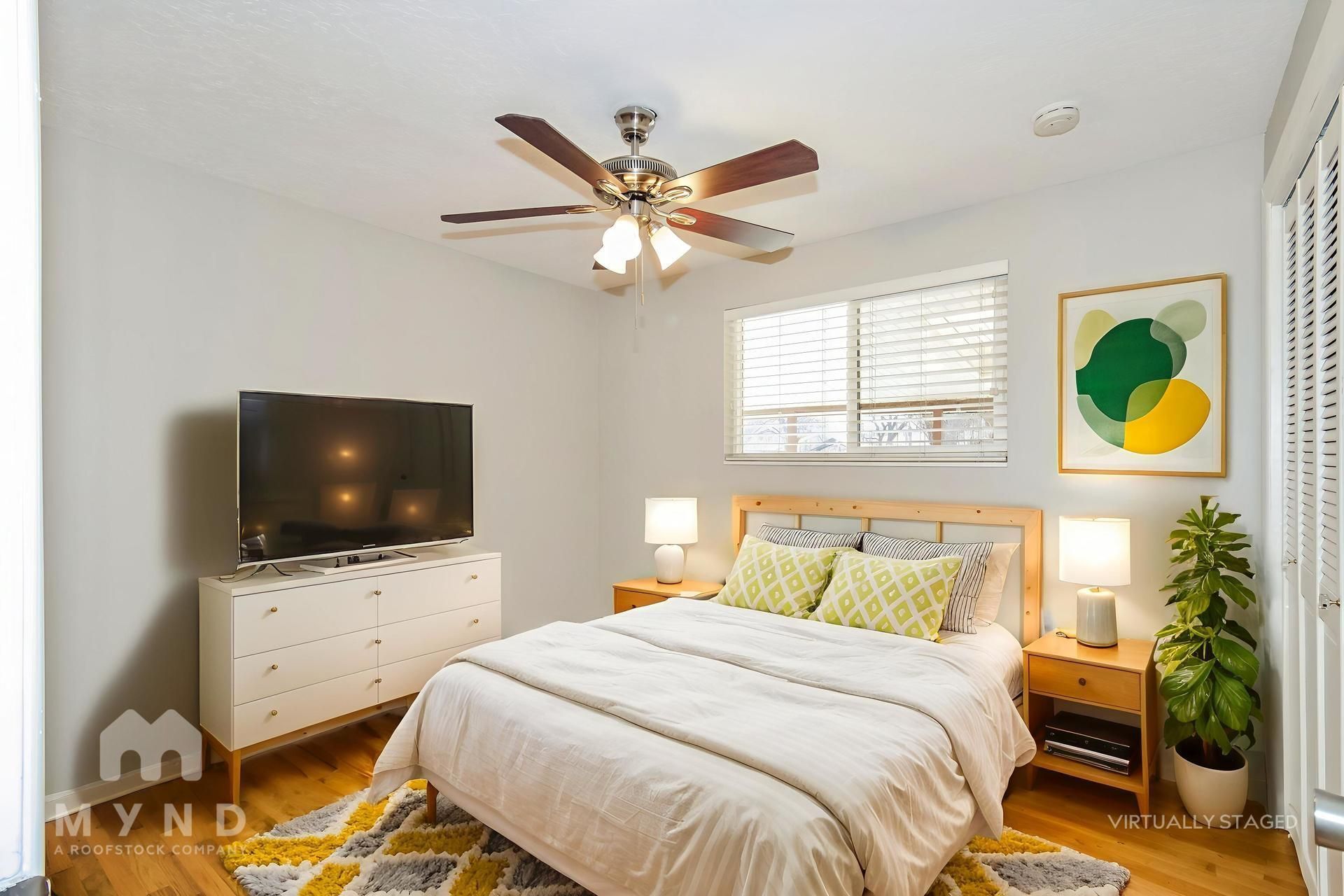 Building Photo - 381 Marquette Dr