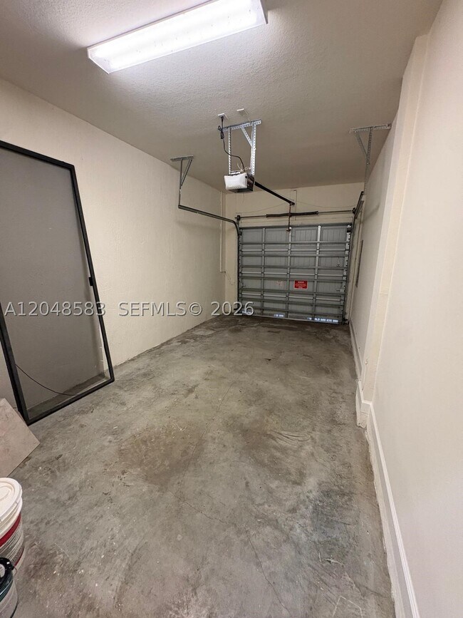 Building Photo - 17460 SW 153rd Ave
