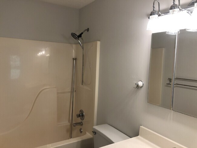 Building Photo - 3BR/2BA Home for Rent in Algood with Garage and Large Fenced Backyard