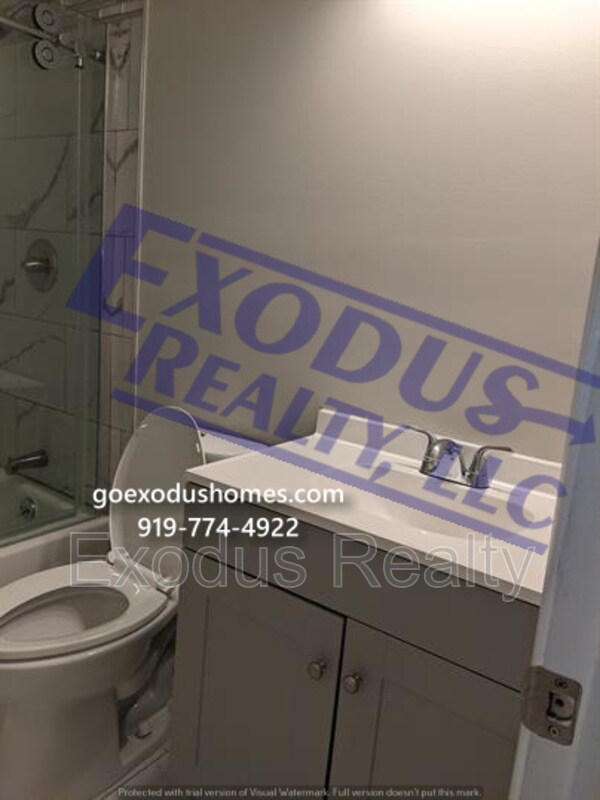 Building Photo - 5812 Shenandoah Dr