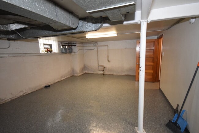 Building Photo - 5551 S Mason Ave