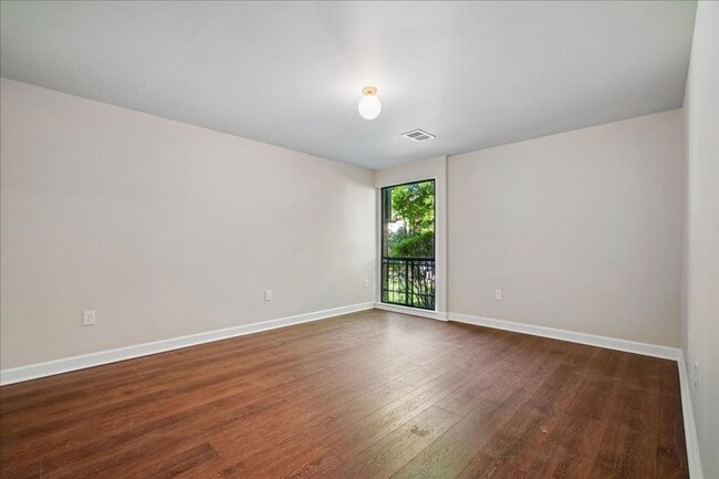 Building Photo - 9907 Blundon Dr