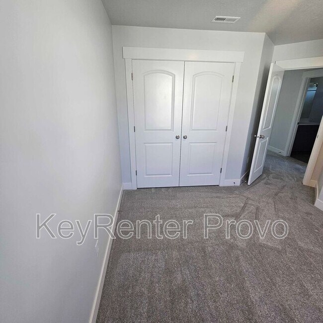 Building Photo - 1297 Dawes Wy