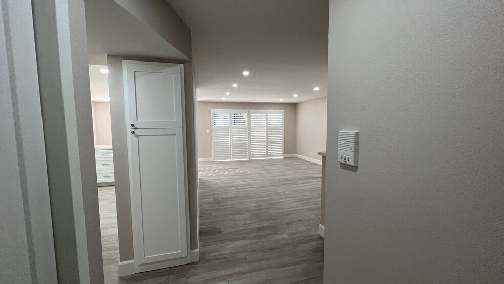 Building Photo - 4500 Whitsett Ave