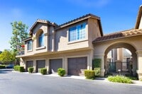 Building Photo - Spacious two-story Townhome