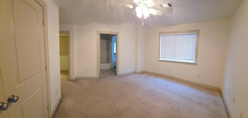 Building Photo - 1957 Wire Rd