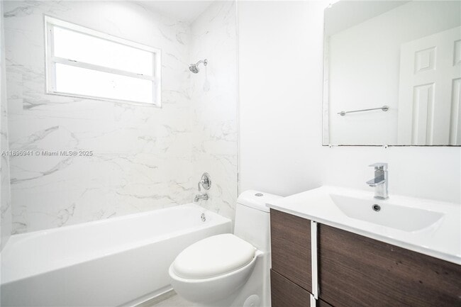 Building Photo - 465 NE 59th St