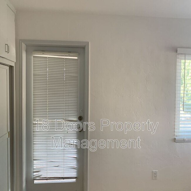 Building Photo - 5169 Tipton St