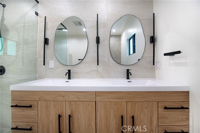 Building Photo - 7760 Independence Ave