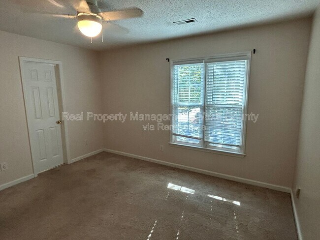Building Photo - 7016 Epping Forest Dr