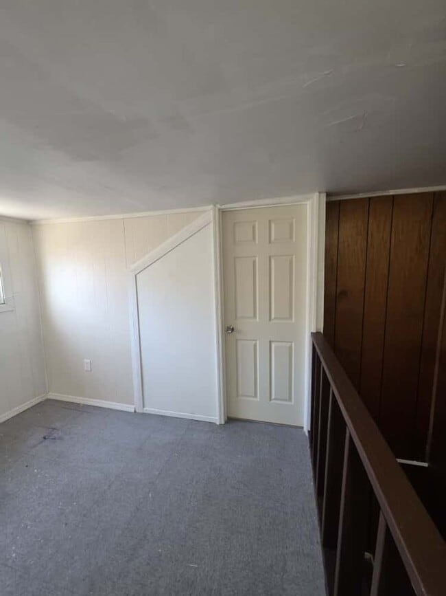 Building Photo - 647 Edgewood Ave