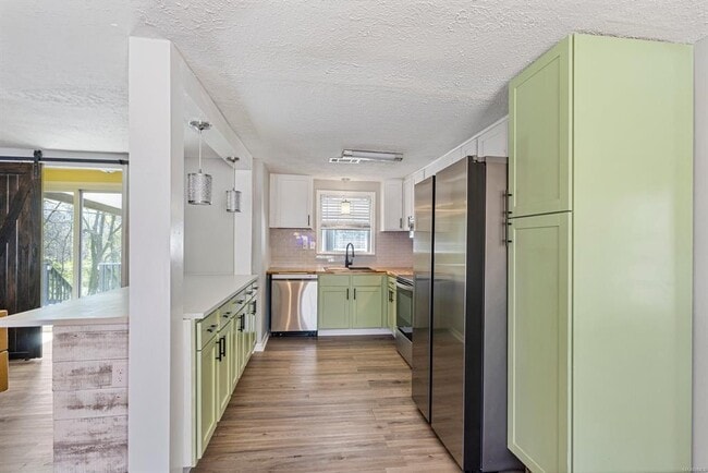 Building Photo - 1216 Old Rdg Rd E