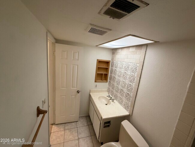 Building Photo - 16015 N 47th Dr