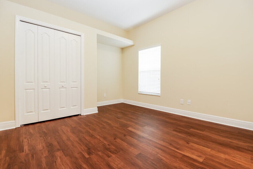 Building Photo - 12307 Cricklewood Dr