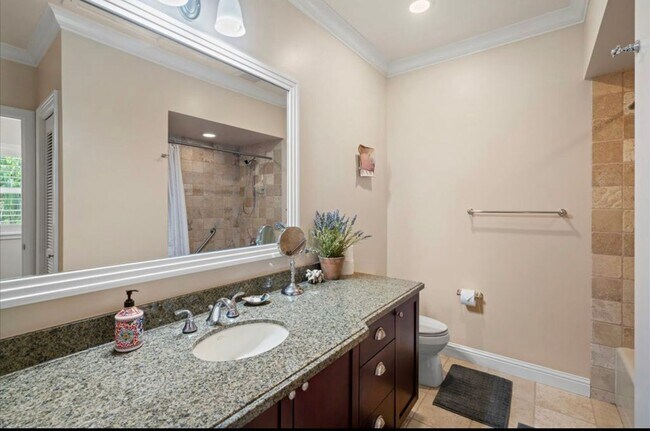 Building Photo - Experience Elevated Island Living in Prestigious Kai Malu, Wailea.