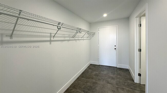 Building Photo - 2780 NE 183rd St