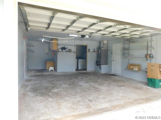 Building Photo - 1709 Umbrella Tree Dr
