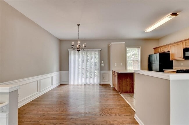 Building Photo - 4021 Edgecomb Dr