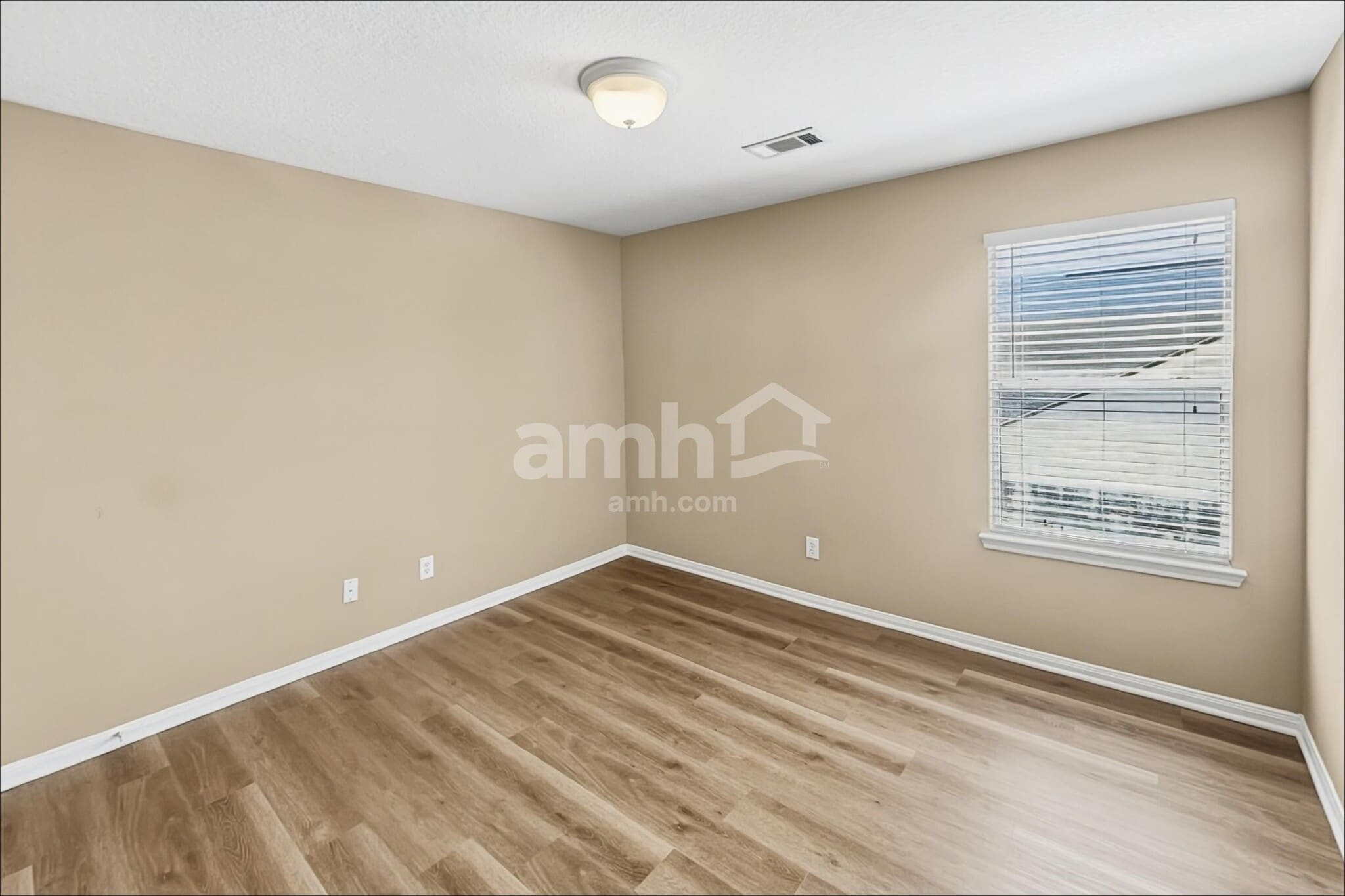Building Photo - 710 Single Pine Ct